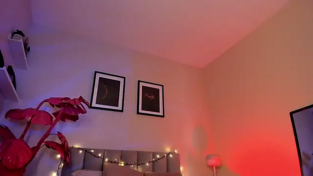 Violetta Nur online show from February 25, 9:25 pm