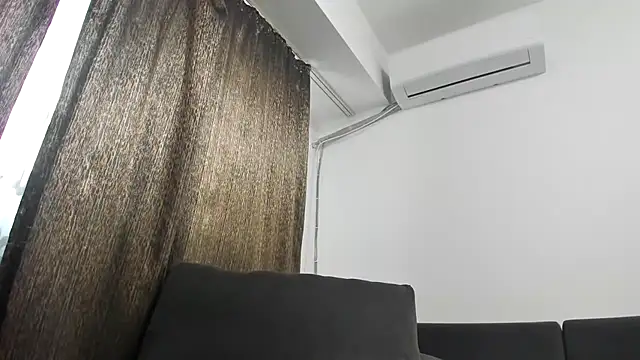 Snapshot of EmmaStward chatting on November 26, 6:24 am EmmaStward online show from November 26, 6:24 am