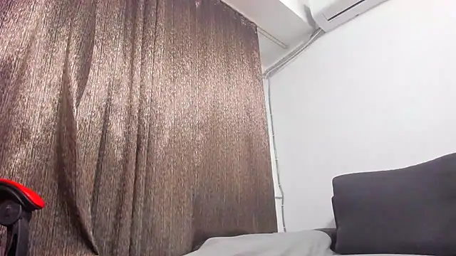 EmmaStward online show from March 16, 7:05 pm