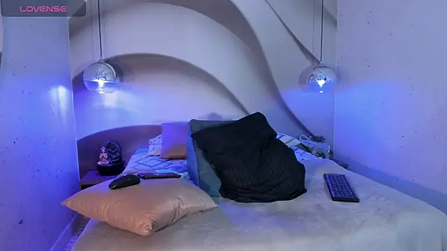 Snapshot of Alice_simpson1 chatting on October 10, 7:15 pm Alice simpson1 online show from October 10, 7:15 pm