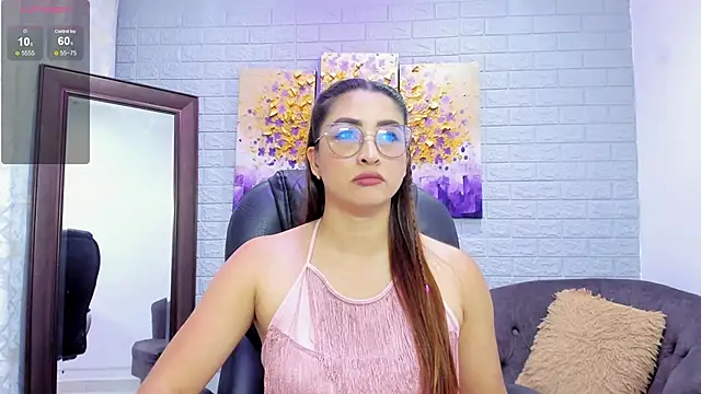  LaraMom  online show from November 19, 7:25 pm