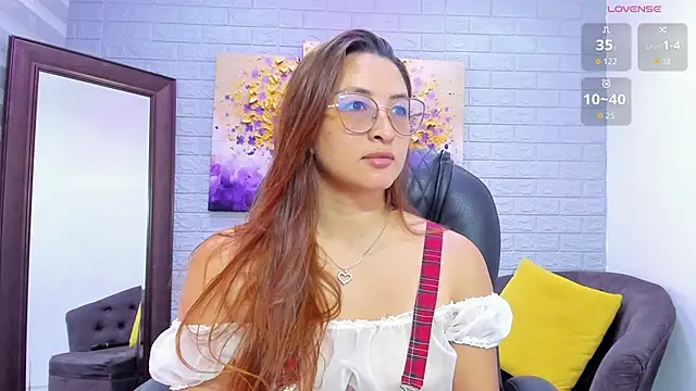  LaraMom  online show from March 21, 7:40 pm