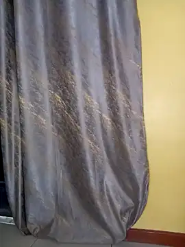 queen boobilicious  online show from December 11, 8:15 am