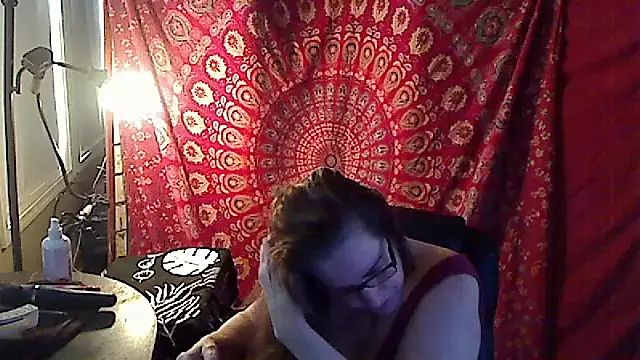 Snapshot of Ireallysquirt chatting on February 26, 10:36 pm Ireallysquirt online show from February 26, 10:36 pm