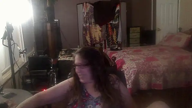 Snapshot of Ireallysquirt chatting on September 25, 1:44 am Ireallysquirt online show from September 25, 1:44 am