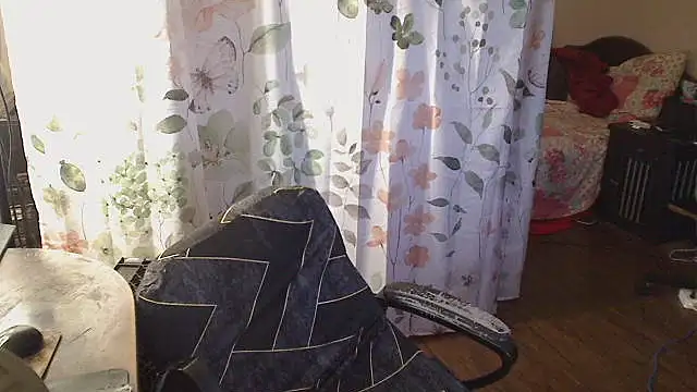 Ireallysquirt online show from April 19, 1:28 am