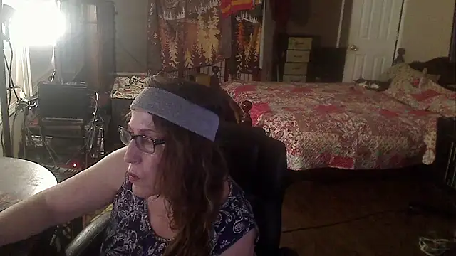 Snapshot of Ireallysquirt chatting on September 17, 11:29 pm Ireallysquirt online show from September 17, 11:29 pm
