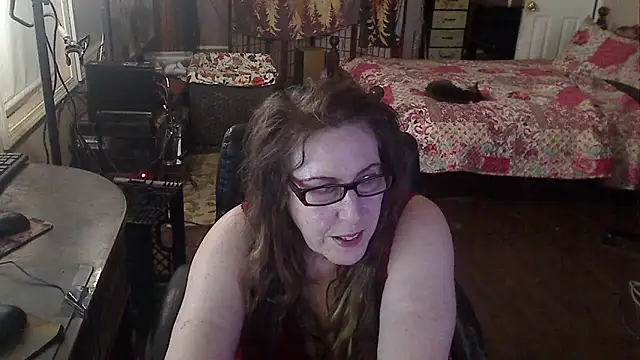 Snapshot of Ireallysquirt chatting on October 4, 2:24 am Ireallysquirt online show from October 4, 2:24 am