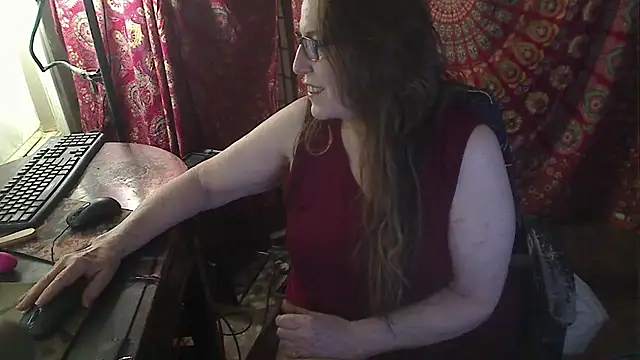 Snapshot of Ireallysquirt chatting on February 23, 4:36 am Ireallysquirt online show from February 23, 4:36 am