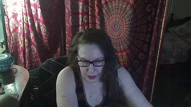 Snapshot of Ireallysquirt chatting on February 26, 3:39 am Ireallysquirt online show from February 26, 3:39 am