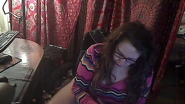 Snapshot of Ireallysquirt chatting on February 5, 2:29 am Ireallysquirt online show from February 5, 2:29 am