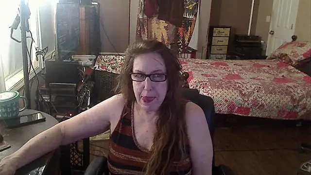 Snapshot of Ireallysquirt chatting on October 1, 10:57 pm Ireallysquirt online show from October 1, 10:57 pm