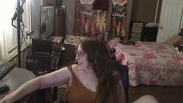 Snapshot of Ireallysquirt chatting on October 10, 12:11 am Ireallysquirt online show from October 10, 12:11 am