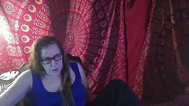 Snapshot of Ireallysquirt chatting on February 28, 8:09 am Ireallysquirt online show from February 28, 8:09 am