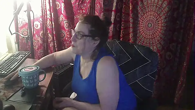 Snapshot of Ireallysquirt chatting on February 1, 11:36 pm Ireallysquirt online show from February 1, 11:36 pm