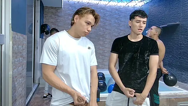 Snapshot of Boysgang_sex chatting on September 11, 11:43 am Boysgang sex online show from September 11, 11:43 am