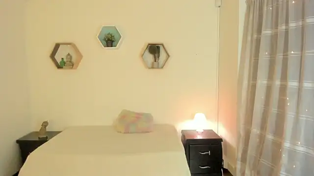 Snapshot of Paloma_victory chatting on February 4, 9:10 pm Paloma victory online show from February 4, 9:10 pm