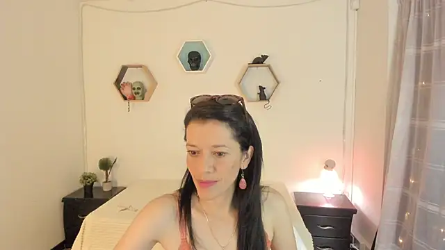 Paloma victory online show from November 1, 8:57 pm