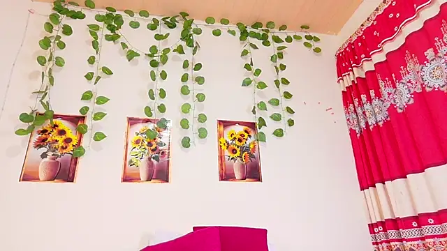 Snapshot of Amarantha_love69 chatting on December 19, 3:43 am Amarantha love69 online show from December 19, 3:43 am