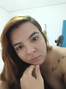 Snapshot of Bruninha_Hot10 chatting on July 3, 5:36 am Bruninha Hot10 online show from July 3, 5:36 am