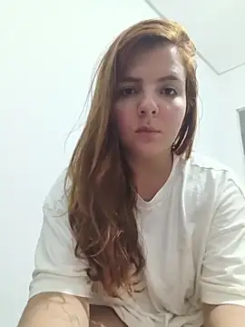 Snapshot of Bruninha_Hot10 chatting on February 28, 4:56 am Bruninha Hot10 online show from February 28, 4:56 am