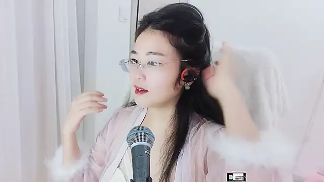 Snapshot of Floor_oo chatting on October 9, 1:55 pm Floor oo online show from October 9, 1:55 pm