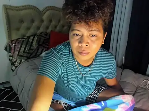 asian sweetboy online show from December 5, 5:33 pm