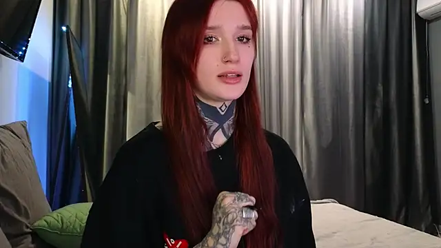 SophieInkk online show from March 8, 5:16 pm