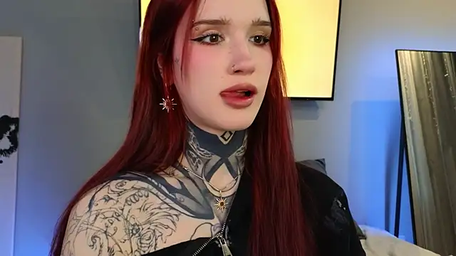 SophieInkk online show from January 18, 6:17 am