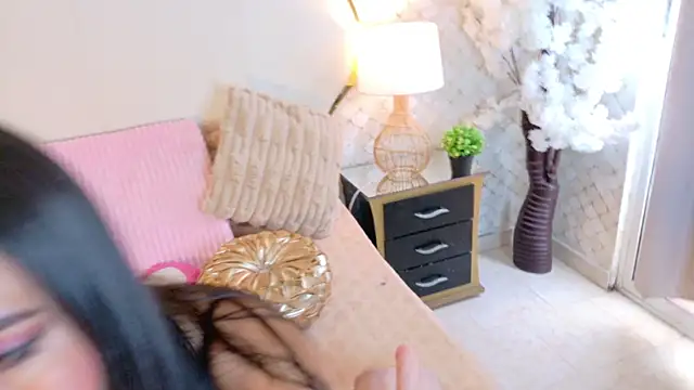 MayraVegas online show from September 17, 1:46 pm