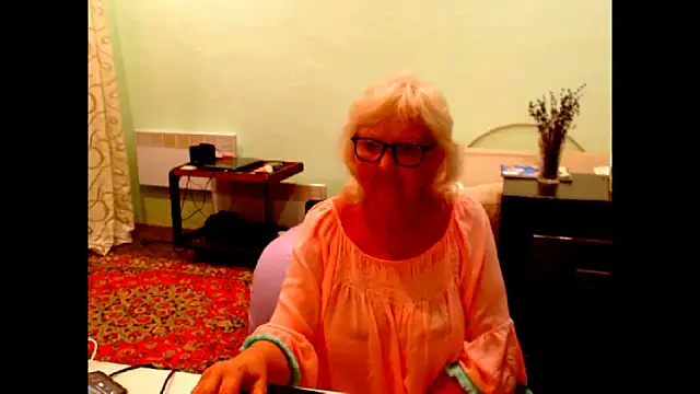 Snapshot of Natali7634 chatting on June 22, 6:16 pm Natali7634 online show from June 22, 6:16 pm
