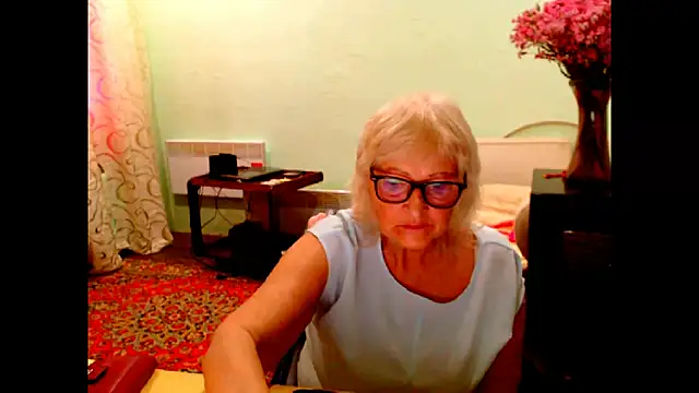 Snapshot of Natali7634 chatting on June 8, 3:23 pm Natali7634 online show from June 8, 3:23 pm