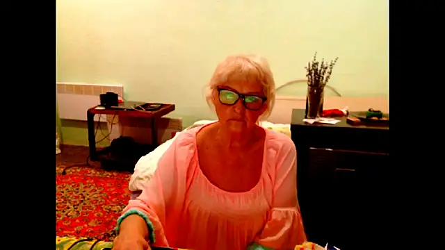 Snapshot of Natali7634 chatting on June 17, 4:17 pm Natali7634 online show from June 17, 4:17 pm
