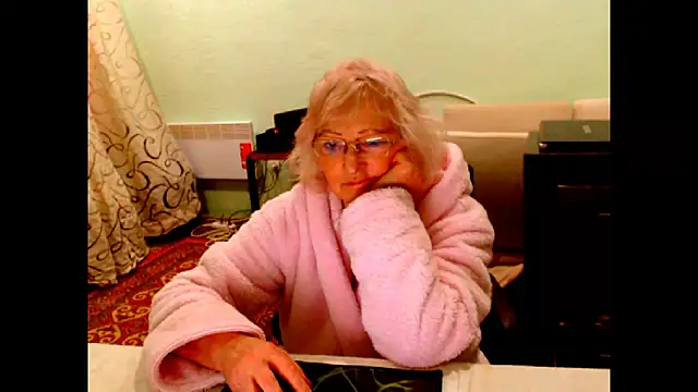 Natali7634 online show from December 22, 11:49 pm