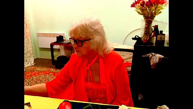 Natali7634 online show from May 9, 3:43 am