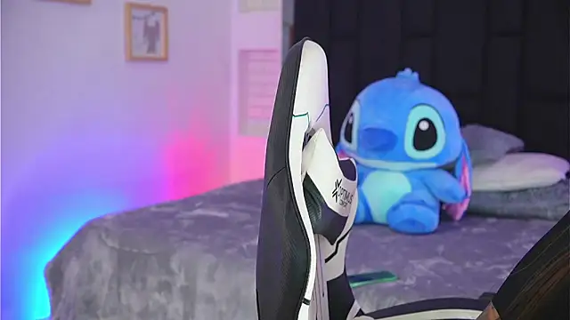 Marianamonroe  online show from April 14, 11:59 am