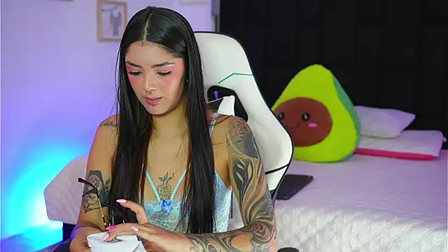 Marianamonroe  online show from February 13, 7:03 pm