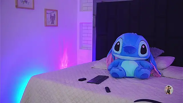 Marianamonroe  online show from April 13, 11:47 am