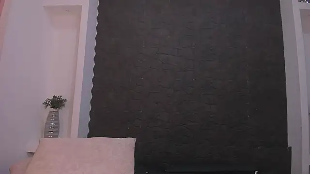 jenaa  online show from February 19, 12:35 pm