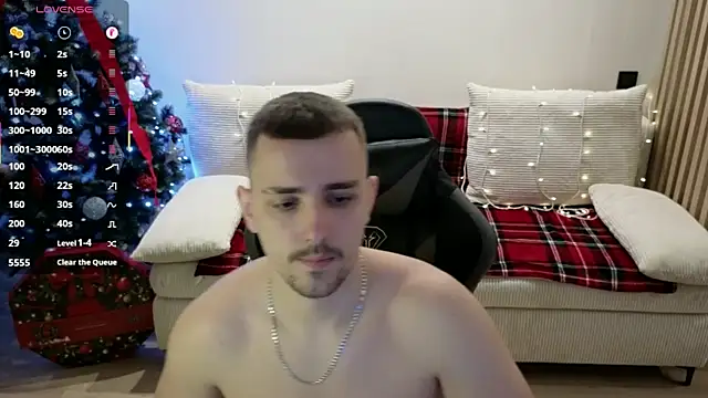 Larstar01 online show from December 4, 11:48 pm