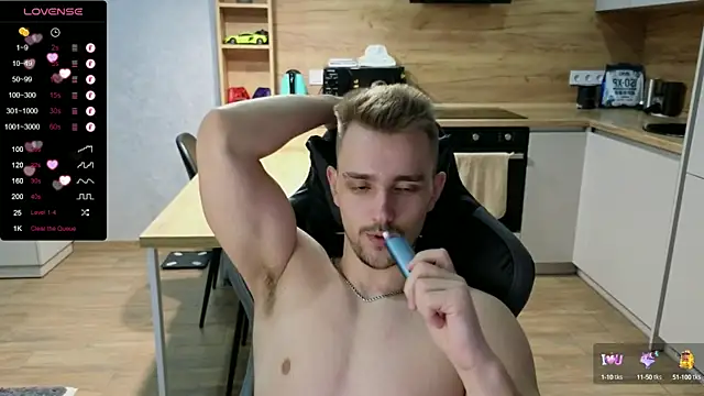 Larstar01 online show from February 1, 2:47 am