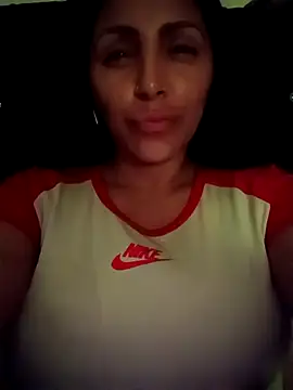 Snapshot of tiffani__love chatting on September 18, 2:14 am tiffani love online show from September 18, 2:14 am
