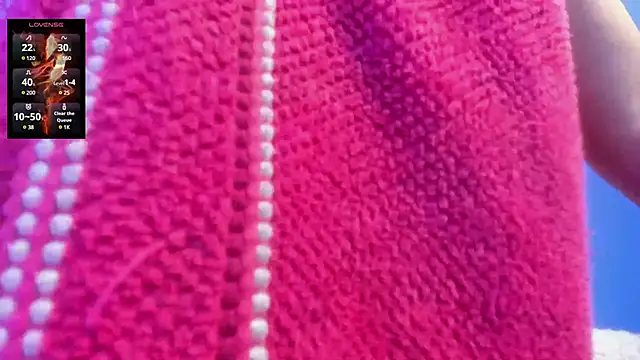 Snapshot of tiffani__love chatting on February 26, 6:48 pm tiffani love online show from February 26, 6:48 pm