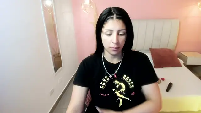 Snapshot of tiffani__love chatting on March 8, 1:36 pm tiffani love online show from March 8, 1:36 pm