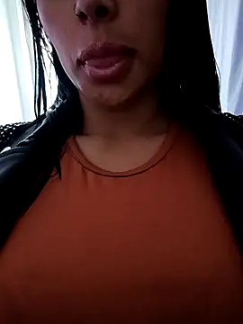 tiffani  love online show from March 8, 4:43 pm