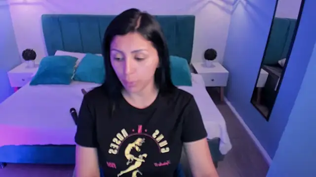Snapshot of tiffani__love chatting on February 26, 12:38 pm tiffani love online show from February 26, 12:38 pm