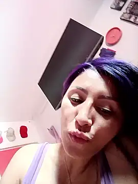 tiffani  love online show from January 13, 4:11 pm