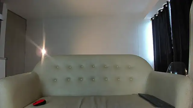 Emi latingirl online show from April 7, 7:04 pm