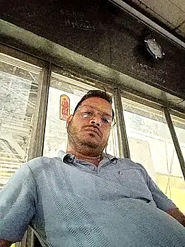 DeepakXxxR86 online show from March 4, 8:16 pm