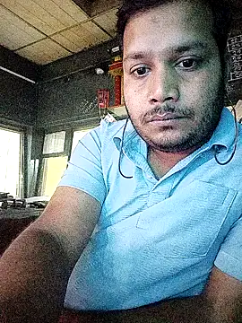 DeepakXxxR86 online show from April 18, 9:37 pm